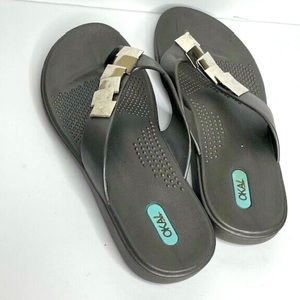 New Unused  Oka B Silver Gray Flip Flop Sandals S 6-7 Summer Comfy Cool